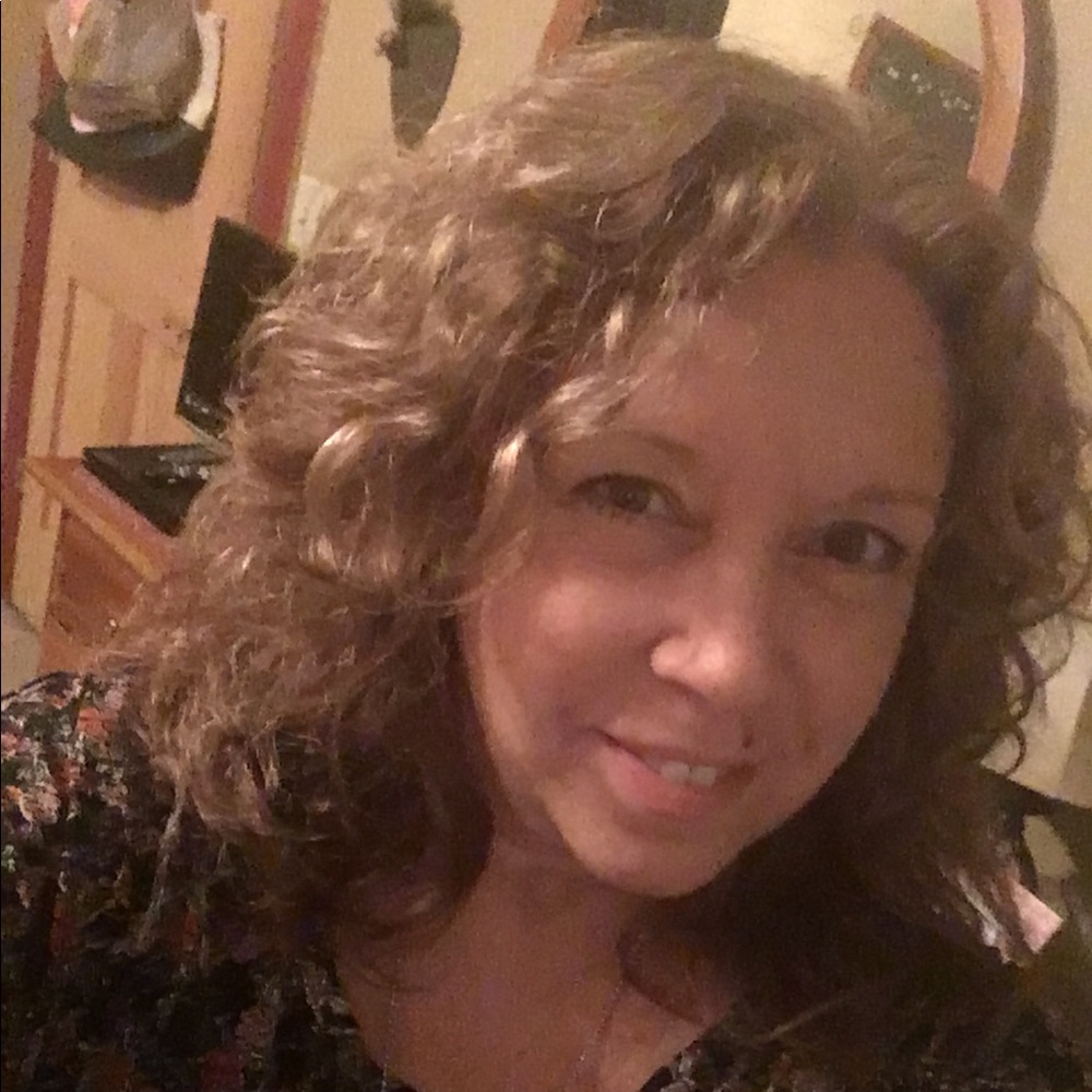 Meet your Posher, Nicole